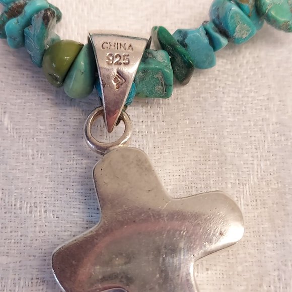 Silpada puffy sterling cross on Turquoise chip necklace w sterling lobster clasp - Picture 7 of 9